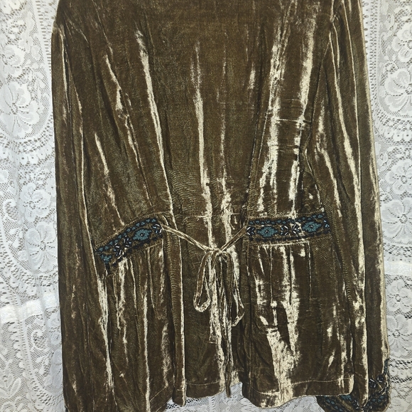 Double D Ranch Velvet Tunic V Neck Medium Embroidered Studded - Picture 5 of 6